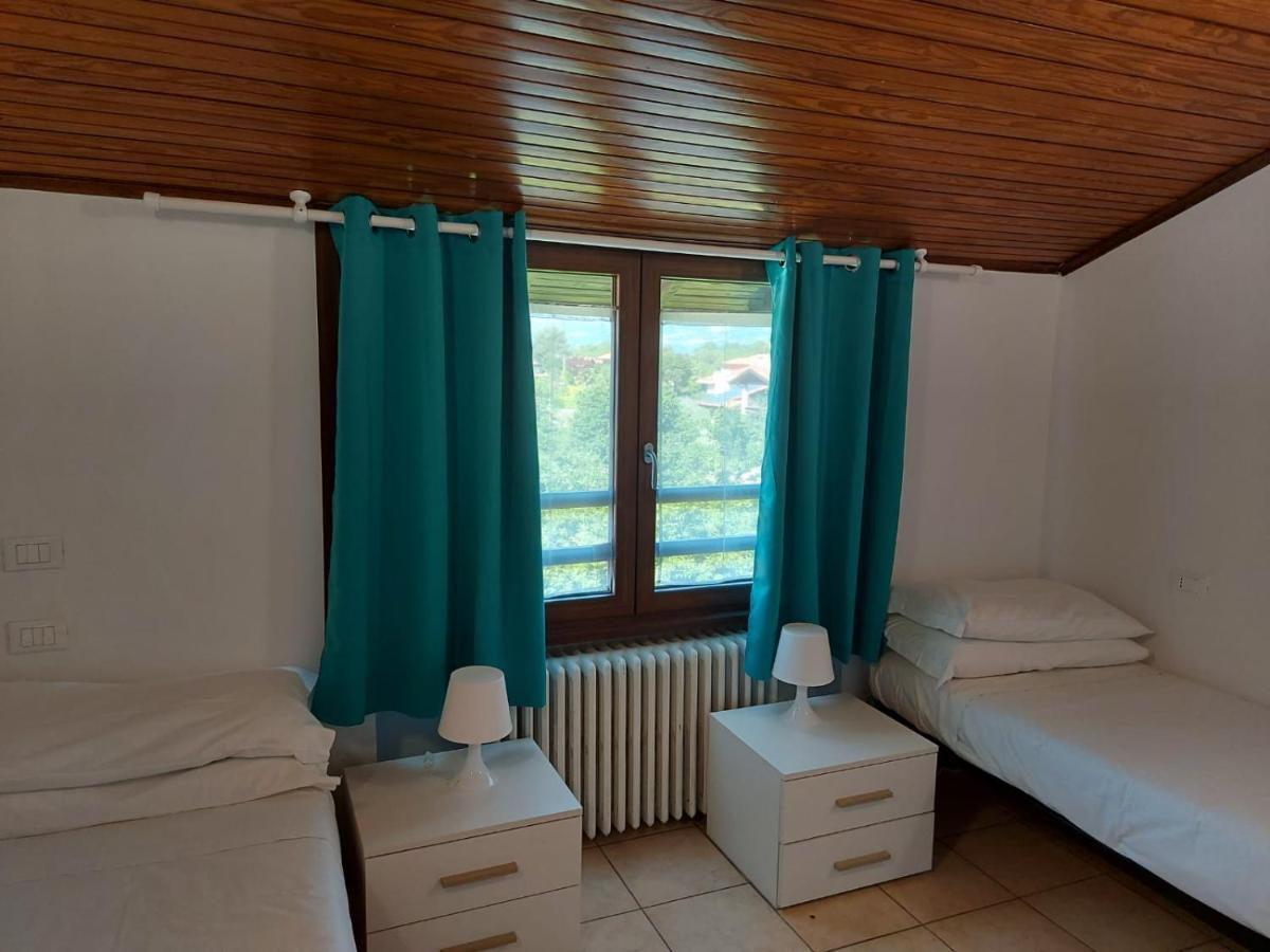 Bnbook Casa Dei Peschi - Lago Di Monate Cadrezzate Exteriör bild